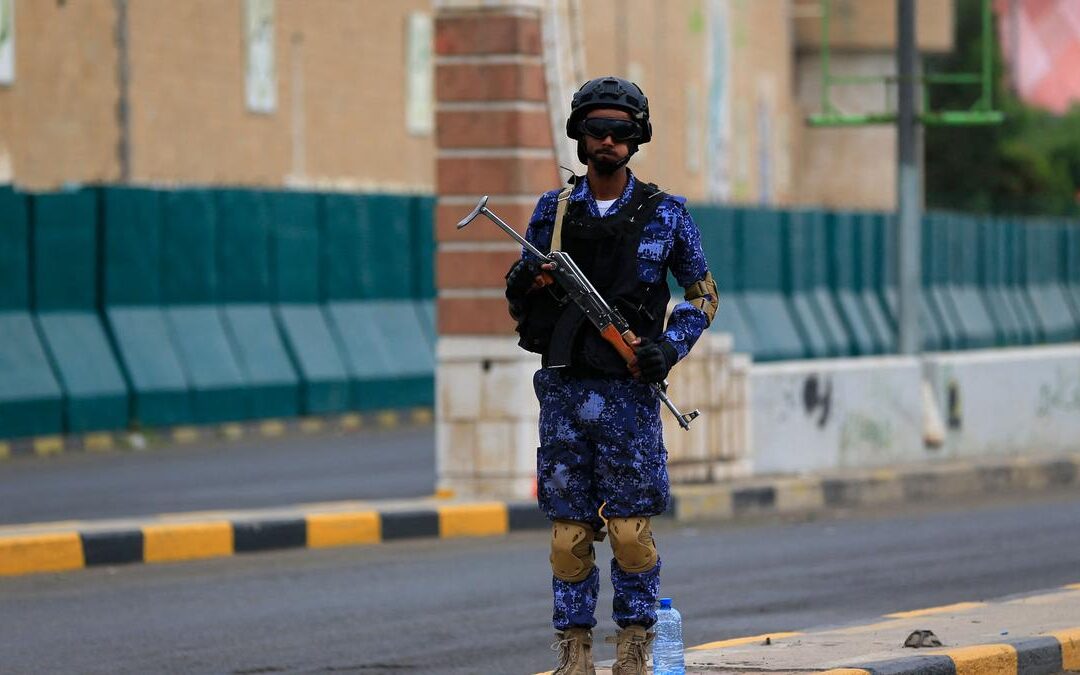 Israeli Military Intercepts Missile Fired from Yemen, Warns of Blockade Against Houthis