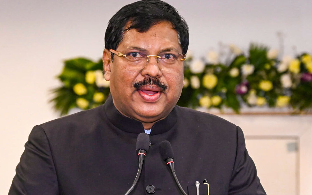 Lawyer Rakesh Kishore Arrested After Shoe-Throwing Attempt at CJI B.R. Gavai