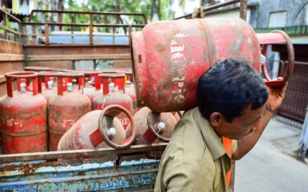 India Raises Cooking Gas Prices as Iran War Hits Supply