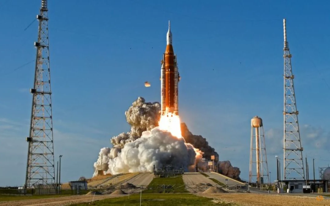 NASA Astronauts Photograph Earth Ahead of Moon Mission