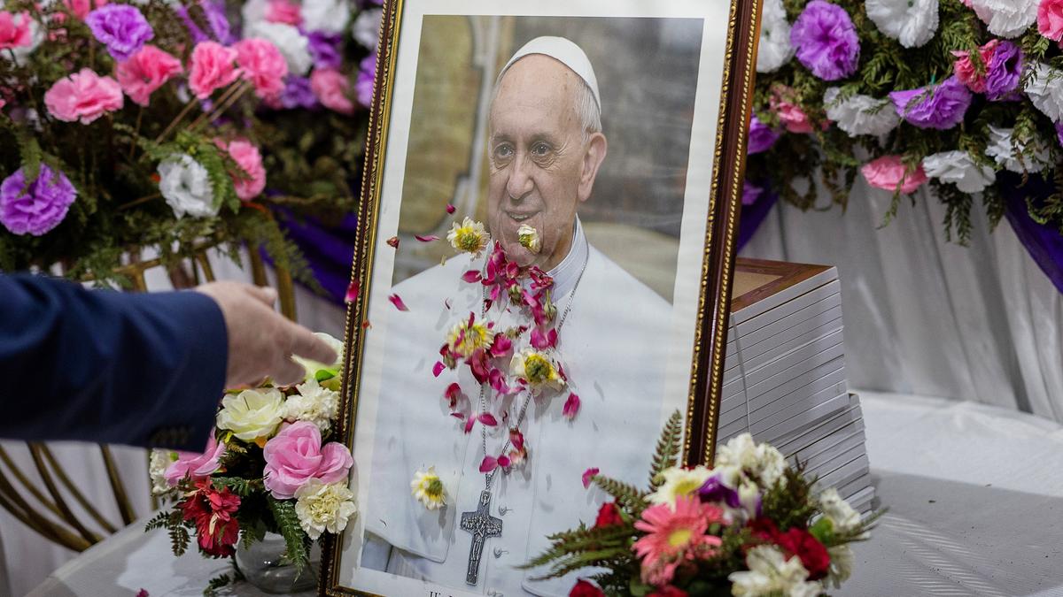 2025-04-21T142633Z_2121493880_RC2C2EAWNCWG_RTRMADP_3_POPE-FRANCIS-INDIA