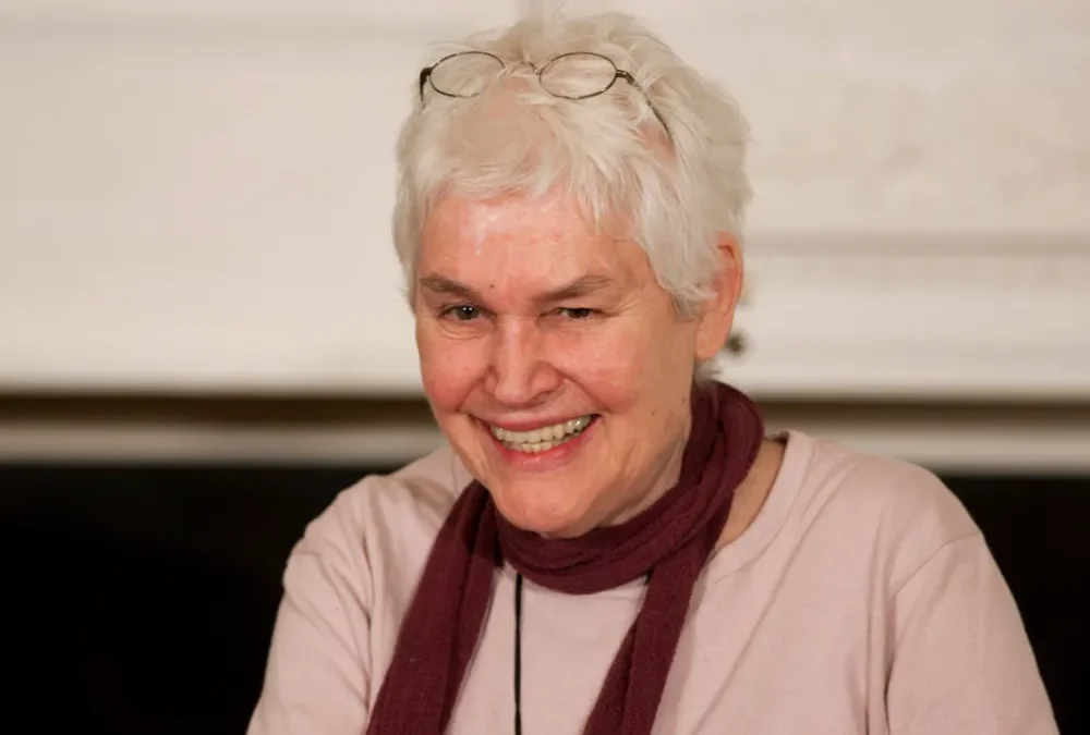 Alison Knowles, Fluxus Artist Who Spun Art from the Everyday, Dies at 92