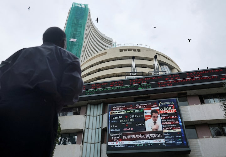 Indian Stocks End Week Lower as Year-End Trade Remains Thin
