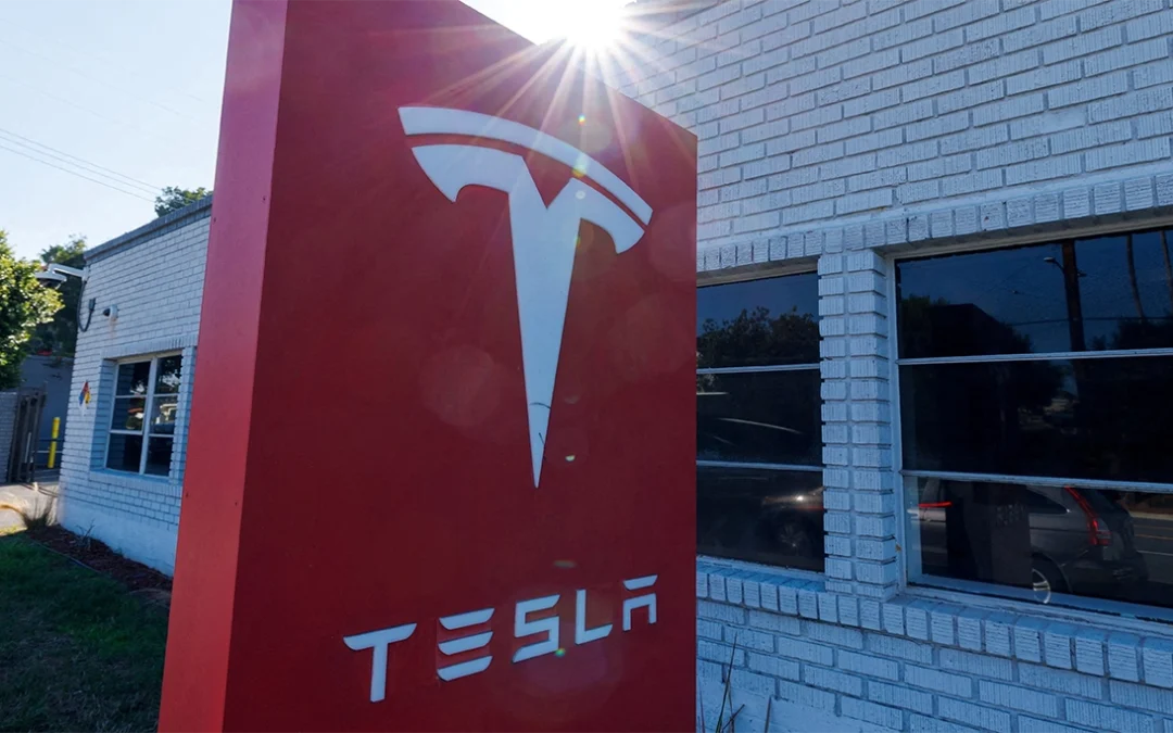 Tesla Shares Jump on SpaceX Merger Speculation