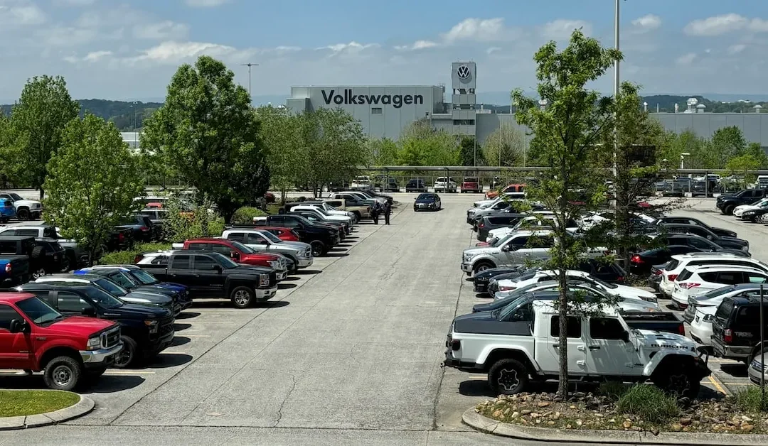 Volkswagen Tennessee Workers Ratify First UAW Contract