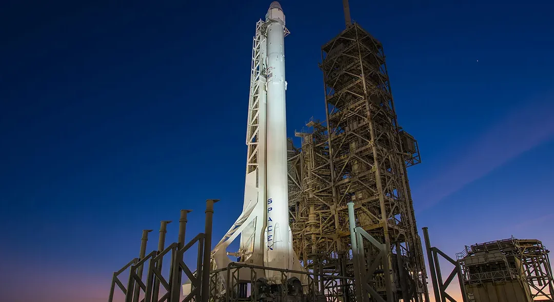 SpaceX and Blue Origin Intensify Moon Race