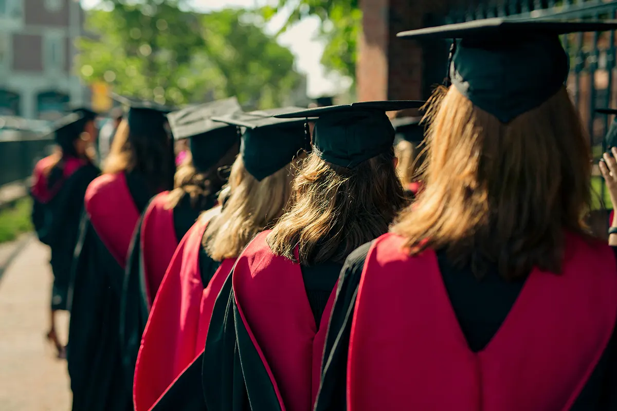 studentss-graduation-unsplash