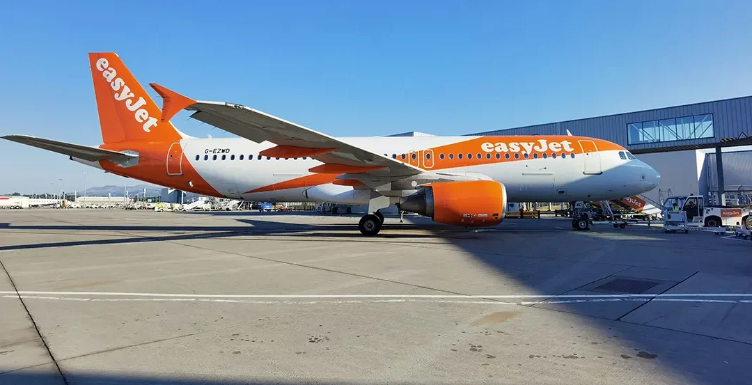 EasyJet Shares Fall Ahead of Castlelake Takeover Deadline