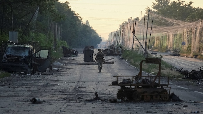 russia-ukraine-war-045620301-16x9_0